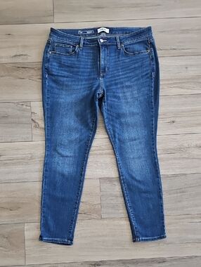 Sonoma Goods For Life Mid Rise Stretch Skinny Jeans Medium Wash 16P